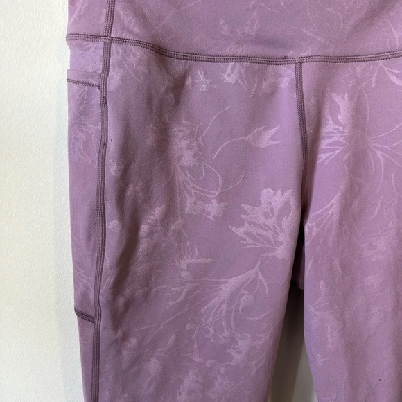 Zyia Purple Floral Capri Leggings - Picture 2 of 5